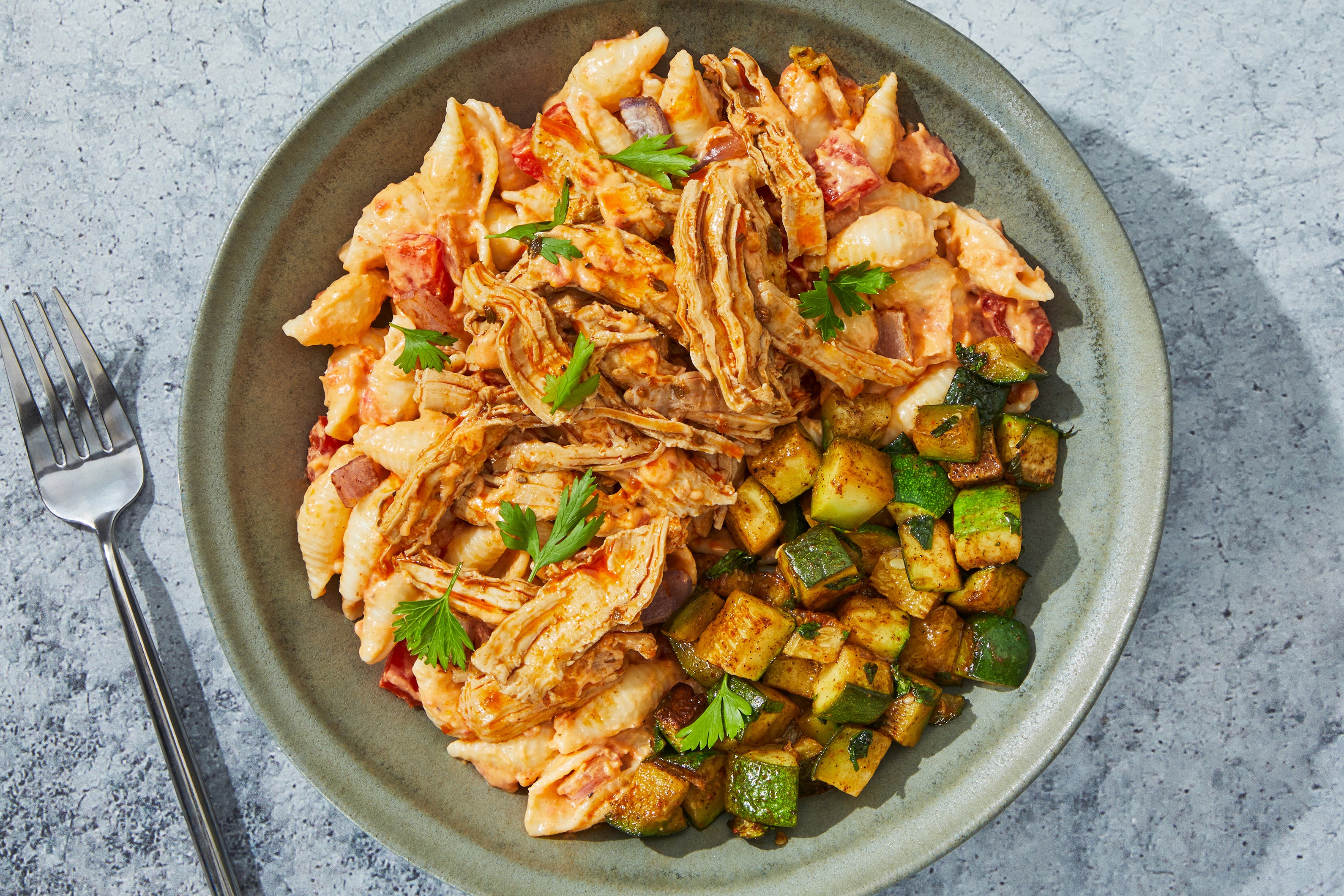 Cheddar & Red Pepper Chicken Thigh Pasta
